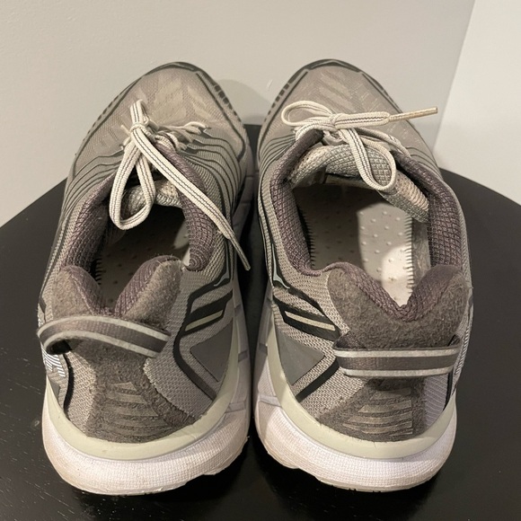 Hoka One One Gray Athletic Shoes men’s size 10.5 - Picture 4 of 6